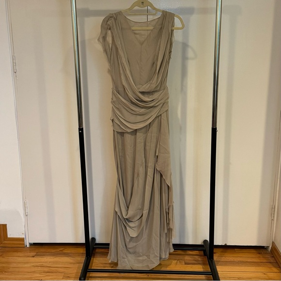 J.MENDEL GRAY DRESS SIZE 10 - Picture 7 of 15